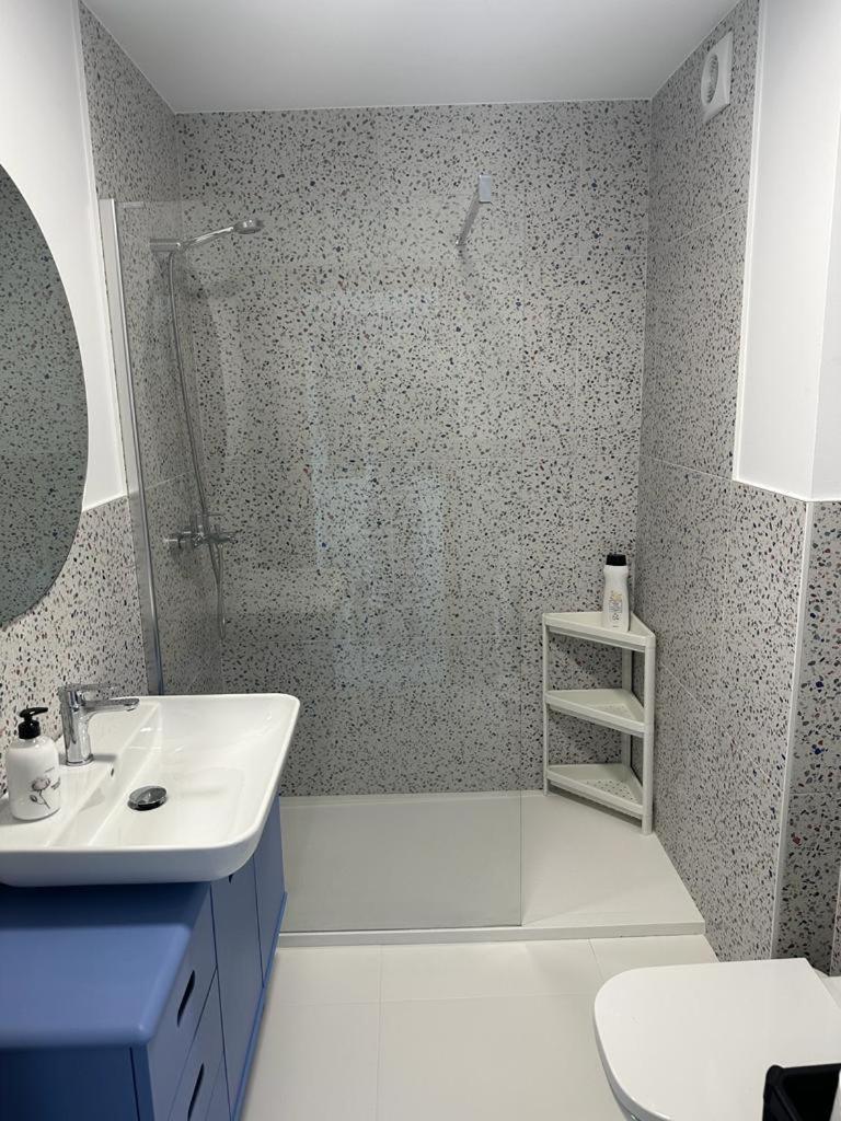 סנטנדר Design Apartment With Garage מראה חיצוני תמונה